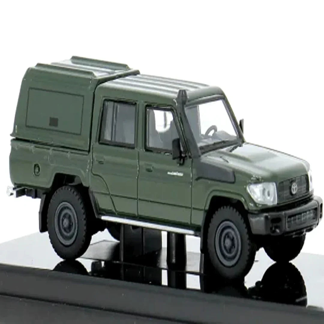 PARA64 1:64 Toyota Land Cruiser LC79 Military Green Diecast Model – Off-Road Utility Truck Collectible