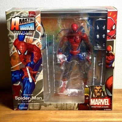 Amazing Yamaguchi SPIDER-MAN Marvel - Far From Home Deluxe Action Figure Age 14+