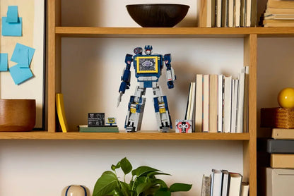 LEGO Icons 10358 Transformers: Soundwave Building Set – 1505 Pieces, Transforming Robot & Cassette Player Model