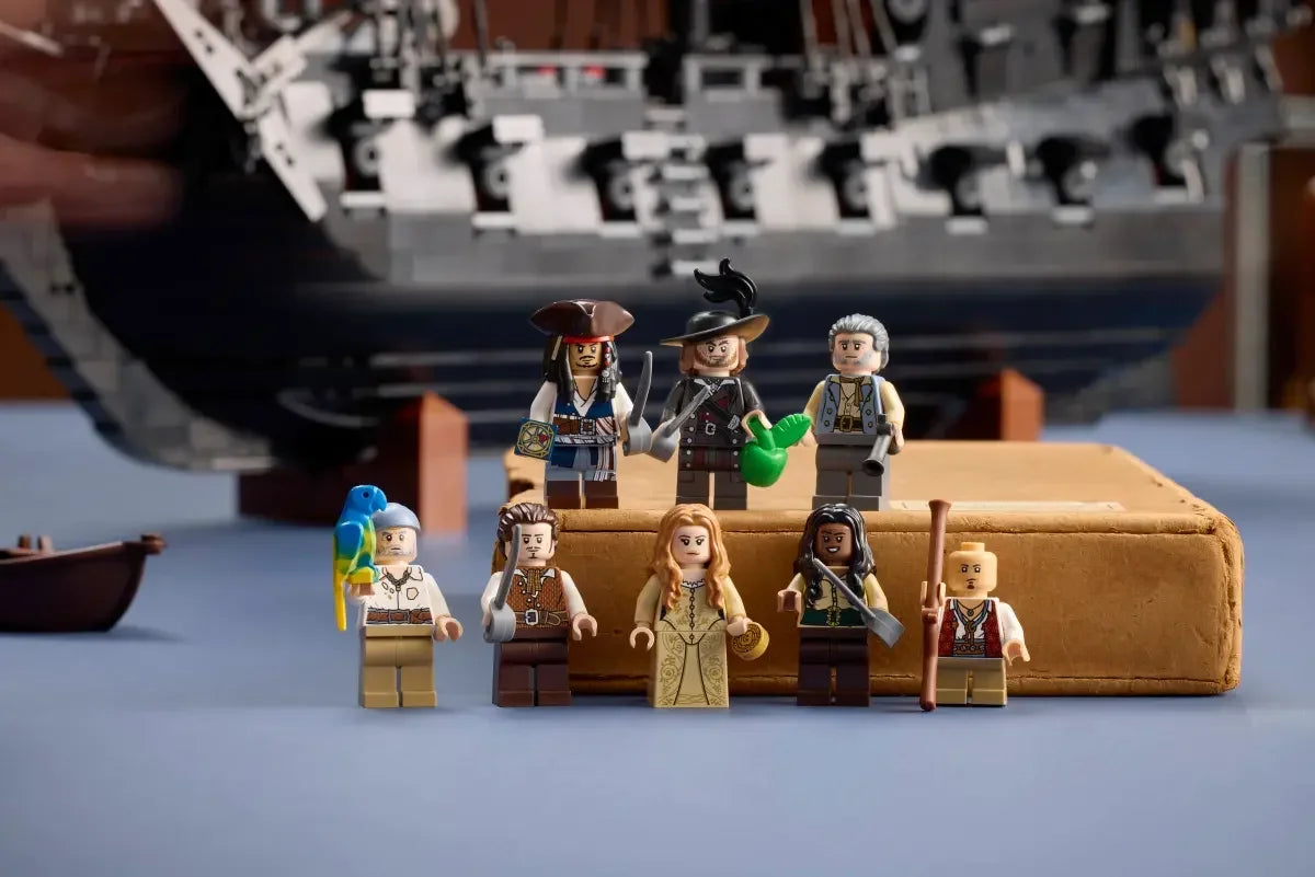 LEGO® 10365 Icons Captain Jack Sparrow’s Pirate Ship – Collectible Pirates of the Caribbean Ship Model ( 2862 Pieces)