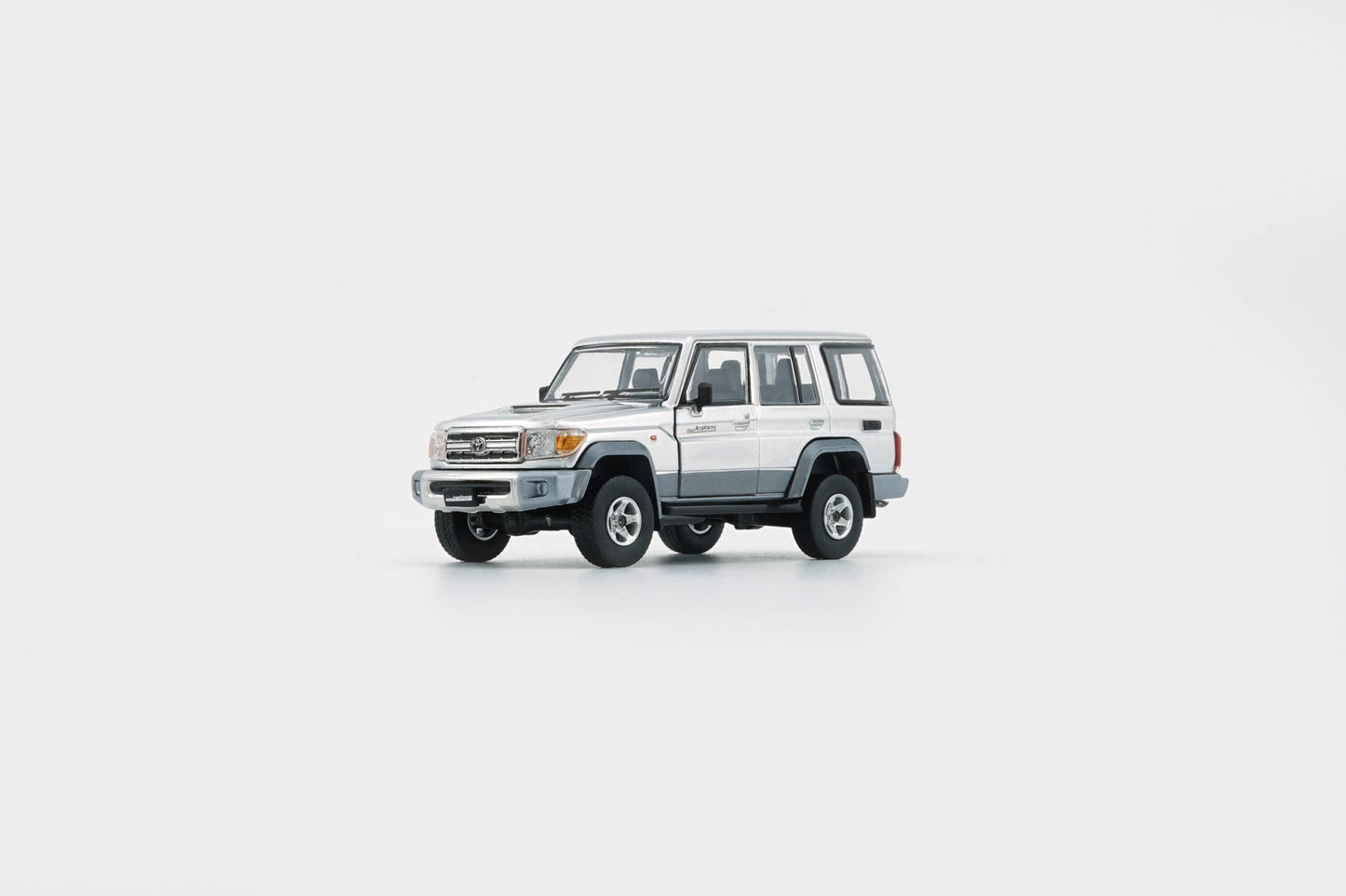 BM Creations 1:64 Toyota Land Cruiser LC76 Diecast Model Car | Premium Collectible with Opening Parts & Accessories | Three Color Variants
