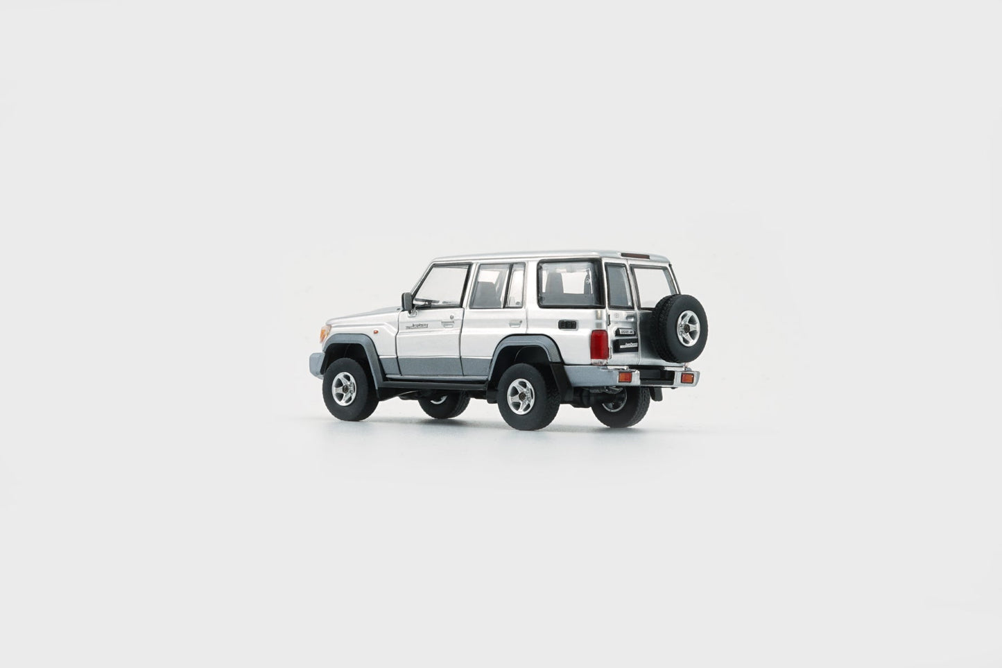 BM Creations 1:64 Toyota Land Cruiser LC76 Diecast Model Car | Premium Collectible with Opening Parts & Accessories | Three Color Variants