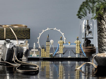 LEGO Architecture 21034  London Skyline Collection (468 pieces)