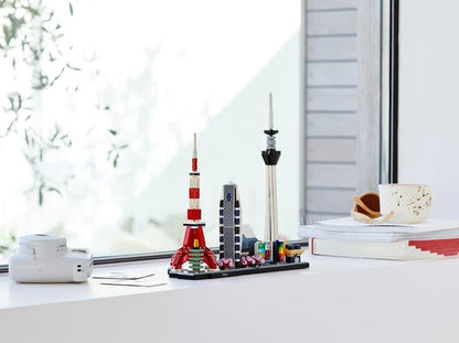 LEGO 21051 Architecture Tokyo Skyline Building Set for Adults – Collectible Tokyo Cityscape Model (547 Pieces)