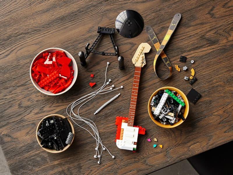 LEGO Ideas 21329 Fender Stratocaster  Guitar Building Kit (1,079 Pieces)