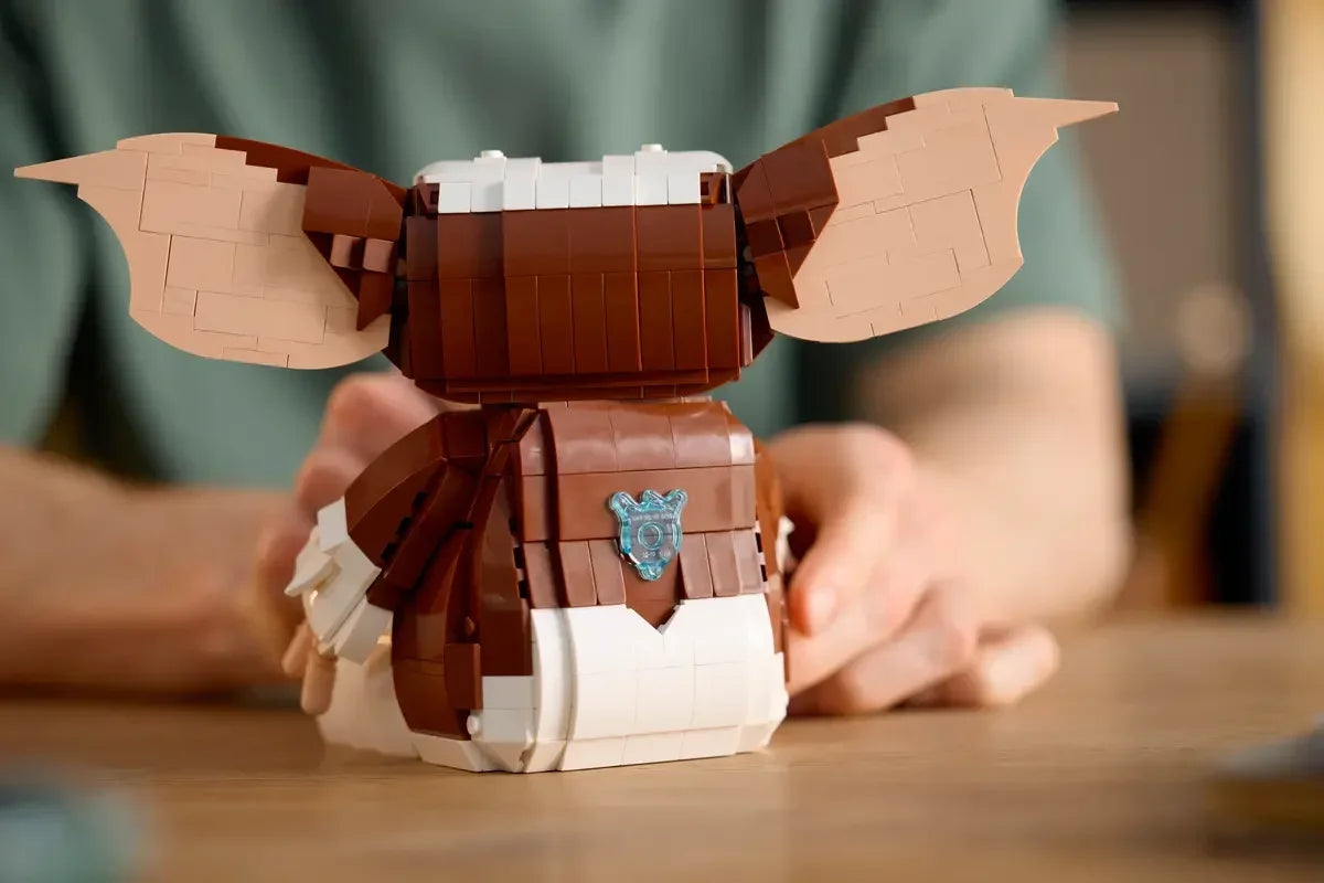 LEGO 21361 Ideas Gremlins: Gizmo Posable Figure, Fantasy Gift - Building Blocks Set (1125 Pieces) For Adults -Age 18+