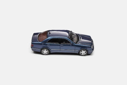 Maxwell Model 1:64 Mercedes-Benz E-Class Diecast Car | Premium Luxury Sedan Collectible with Display Case | 4 Variants