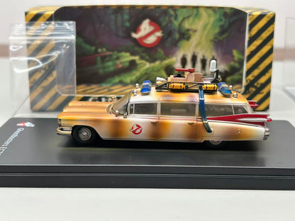 YS Model 1:64 Ghostbusters ECTO-1 Dirty Version Die-Cast Model Car | Movie Replica Collector Edition