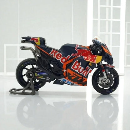 Maisto 1:18 MotoGP KTM RC16 “Red Bull Team Factory Racing” ’33 – Diecast Model Motorcycle Collectible - Jaiman Toys