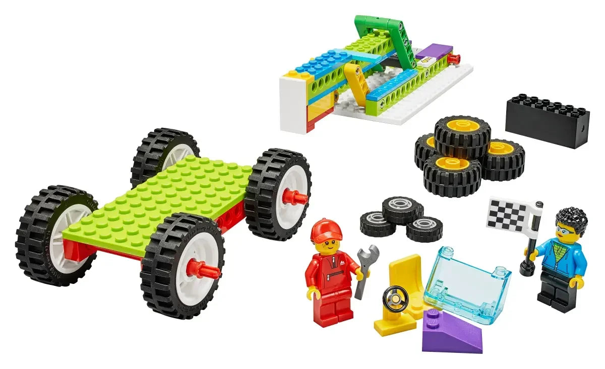 LEGO Education 45401 BricQ Motion Essential Set   STEM Physics Kit for Classrooms