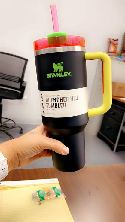 STANLEY Quencher H2.0 FlowState Tumbler 30 oz (887 ml) Neon Black Insulated Stainless Steel Travel Mug with Handle & Straw