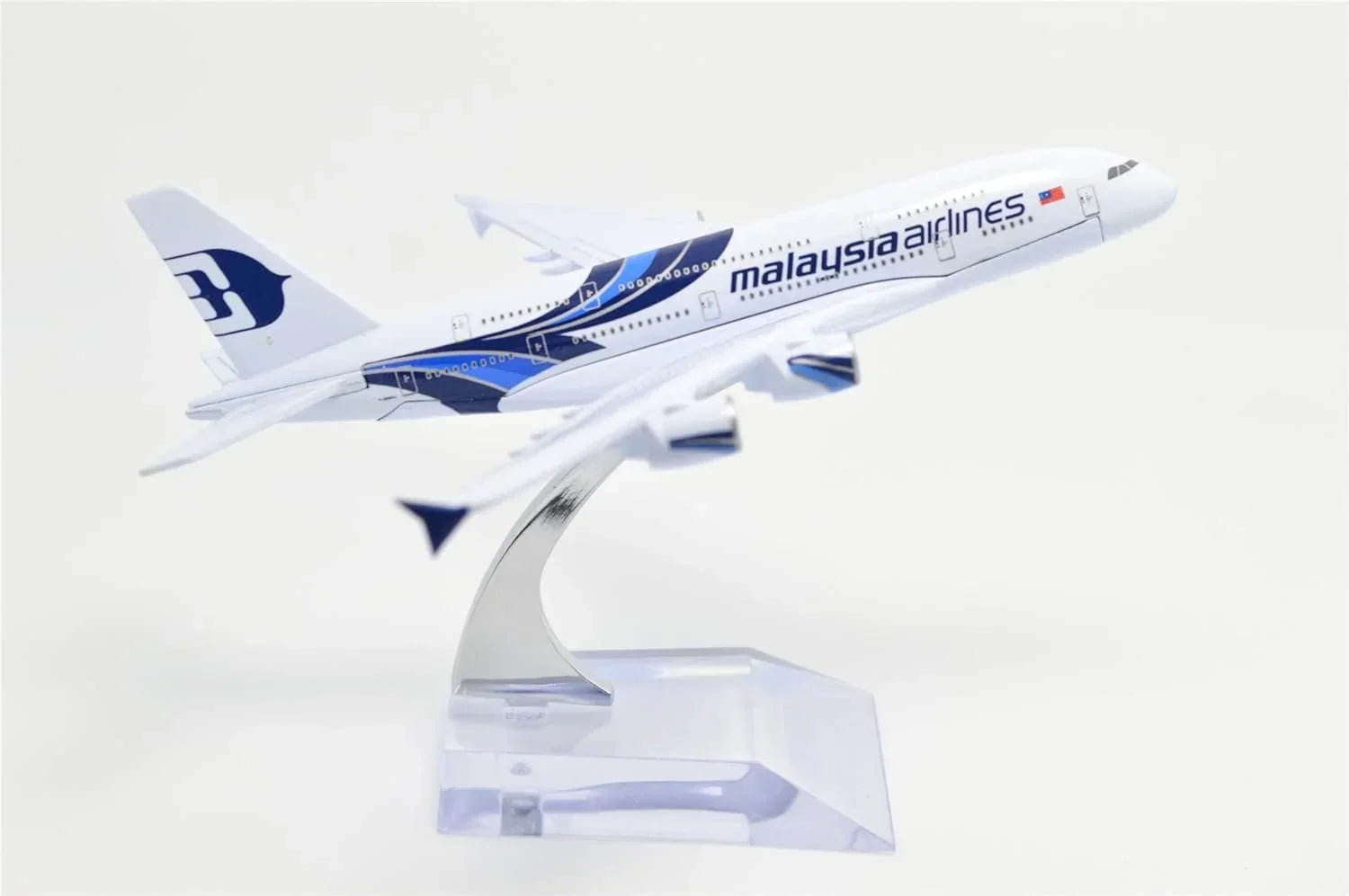 Collectible 1:400 Scale Aircraft Model Aeroplane – Malaysia Airbus A380 (16 cm) - Jaiman Toys