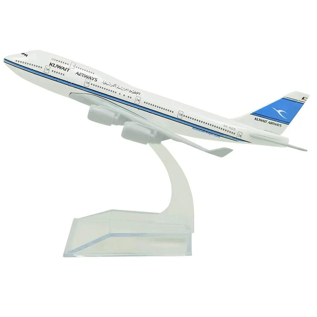 Breatoi 1:400 Die-Cast Aircraft Model Collection (16 cm) with Display Stand – International Airline Jet Showpieces