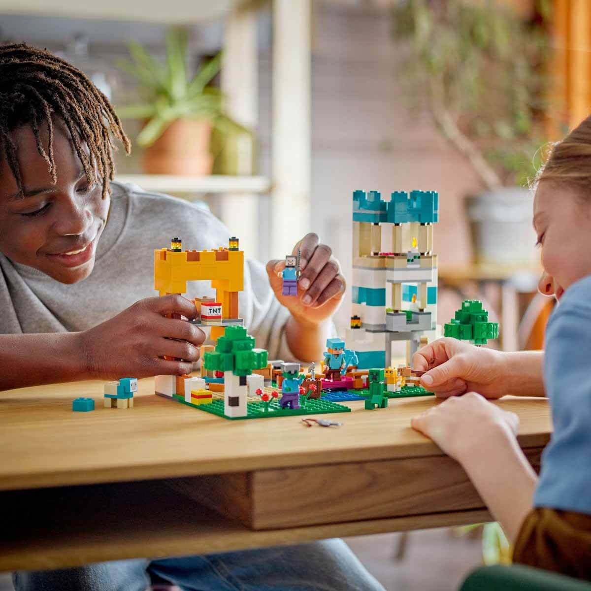 LEGO Minecraft 21249 Crafting Box 4.0: Build Your Adventure with Alex, Steve & Creeper Mobs  2-in-1 River Tower or Cat Hut Fun