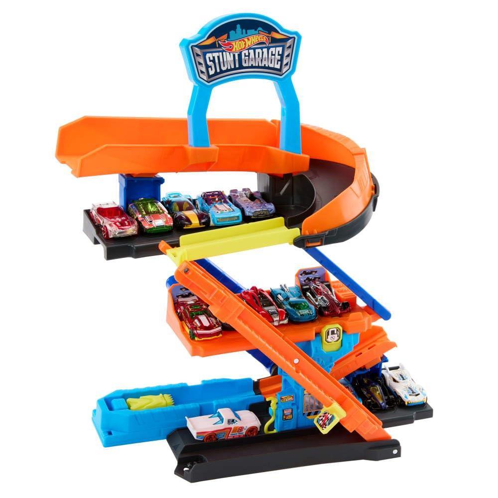 Hot Wheels City Toy Car Track Set, Transforming Stunt Garage Playset & 1:64 Scale Die-Cast Vehicle, Storage for 10+ Cars & Stunting Speedway