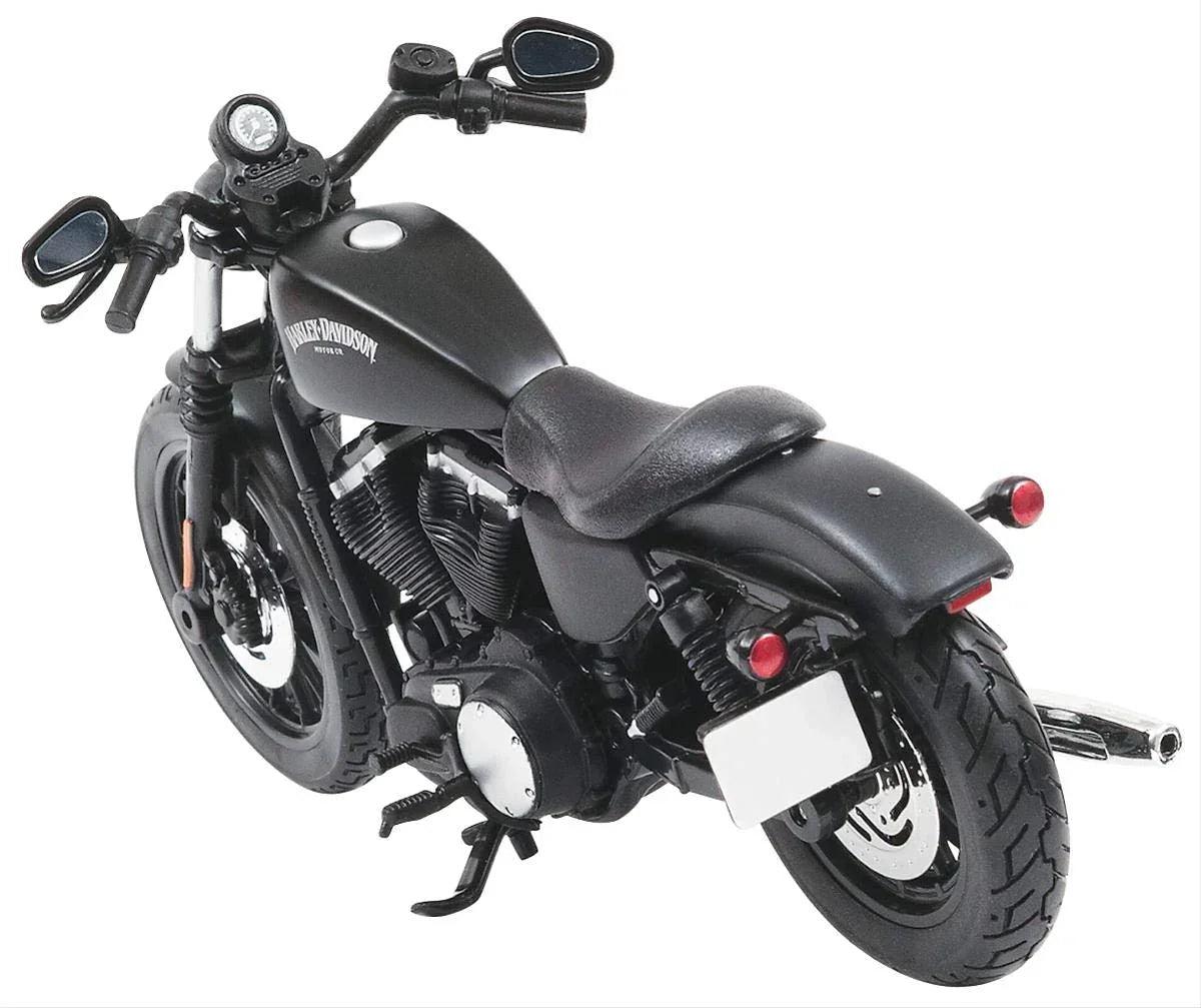 Maisto 2014 Harley-Davidson Sportster Iron 883 1:12 Die-Cast Motorcycle Model