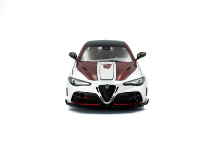 Solido 1:18 Alfa Romeo Giulia GTA Die-Cast Model Car – White & Red Collector Scale Performance Sedan