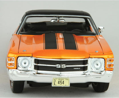 Maisto 1:18 1971 Chevrolet Chevelle SS 454 Sport Coupe Die-Cast Model Car | Classic Muscle Car Collectible