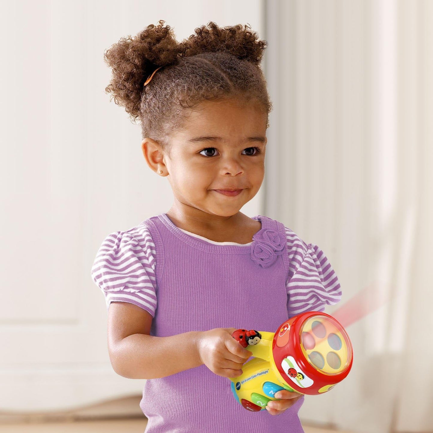 VTech Spin and Learn Color Flashlight | Interactive Educational Flashlight Toy with Colors, Numbers, Animals, Songs & Light-Up Learning for Toddlers