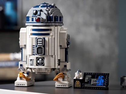 LEGO Star Wars 75308  R2-D2 Collectible Building Toy  (2,314 Pieces)