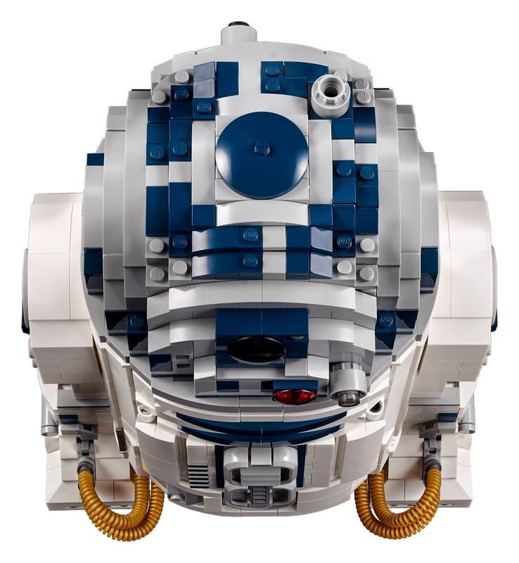 LEGO Star Wars 75308  R2-D2 Collectible Building Toy  (2,314 Pieces)