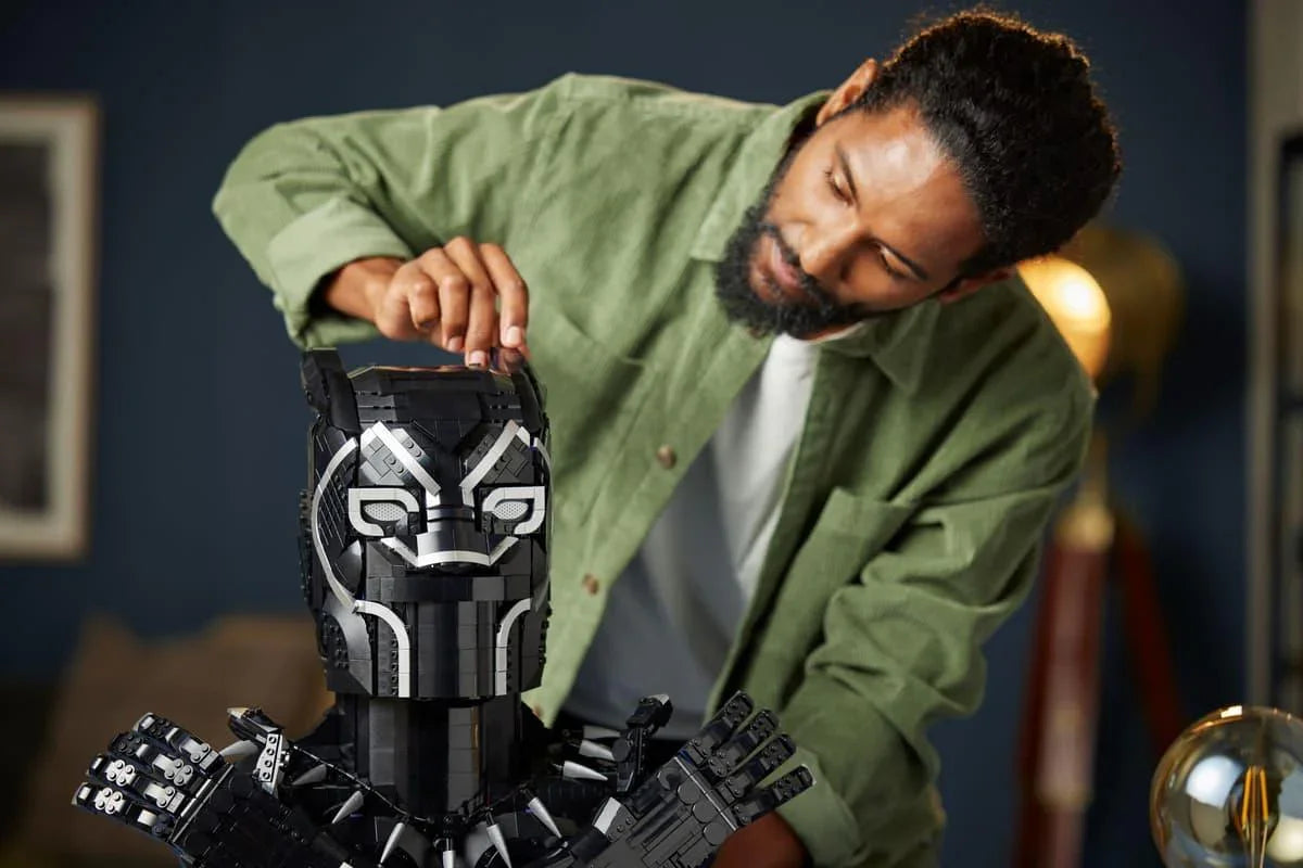 LEGO Marvel 76215 Black Panther,Collectible Wakanda Forever Memorabilia, Super Hero Set for Adults and Teens, Avengers Infinity Saga
