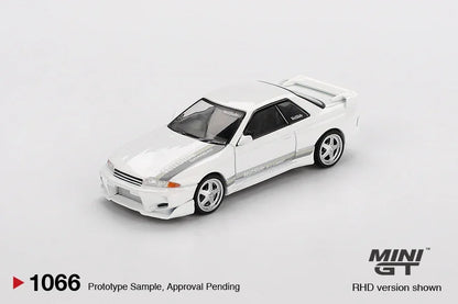 Mini GT 1:64 Racing Duo – Blister McLaren 720S GT3 Evo Pfaff Motorsports 2024 IMSA Laguna Seca & Nissan Skyline GT-R R32 VeilSide Combat C-I White RHD  Diecast Models