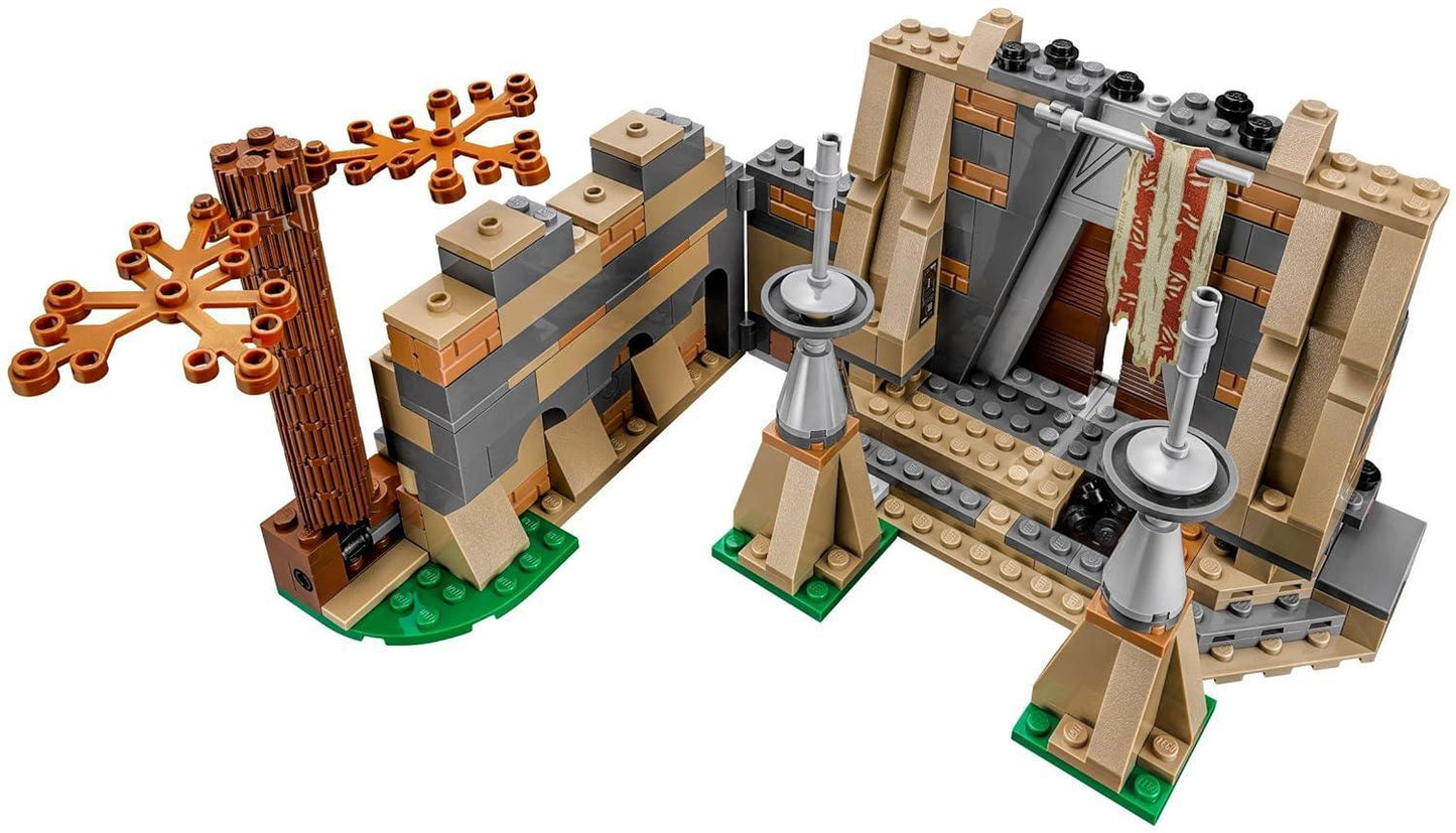 LEGO 75139 Battle on Takodana – 409-Piece Star Wars Set with 5 Minifigures
