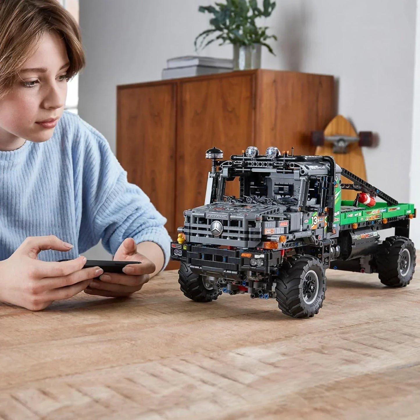 LEGO 42129 Technic 4X4 Mercedes-Benz Zetros Trial Truck Building Kit (2,110 Pieces), Multi Color