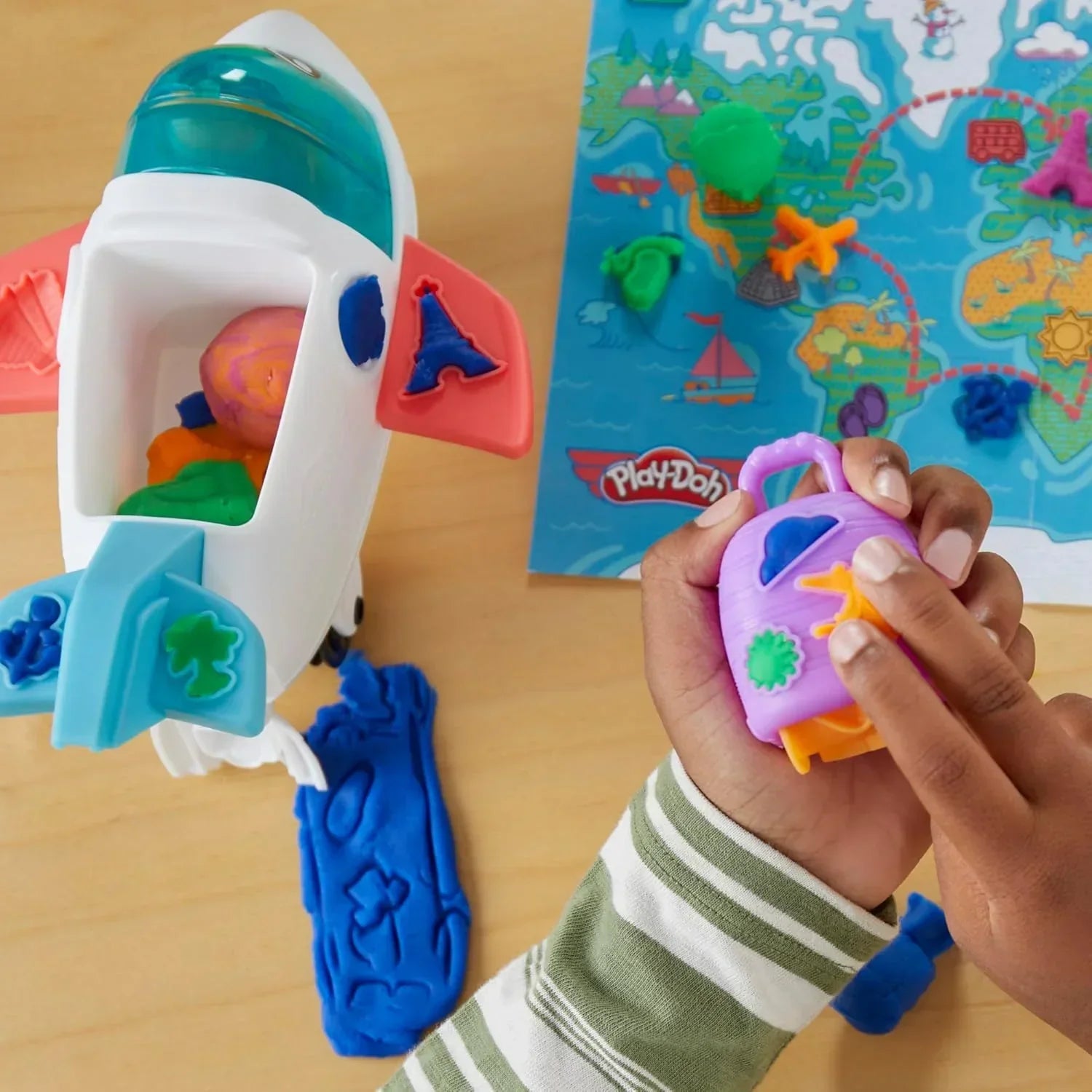 Play-Doh Flugi the Aeroplane Starter Kit – Creative Craft Set with 4 Play-Doh Tubs, Tools & Accessories for Kids - Jaiman Toys