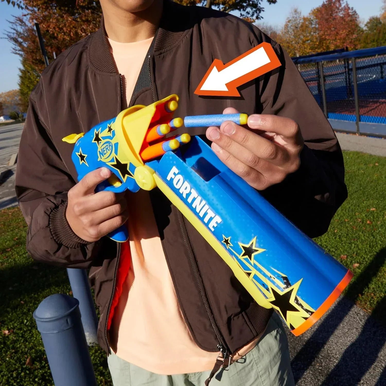 Nerf Fortnite Half Tone Hero Blaster, Bonus Code to Unlock Half Tone Hero Wrap in The Game, Break Open Loading, 12 Nerf Elite Darts - Jaiman Toys
