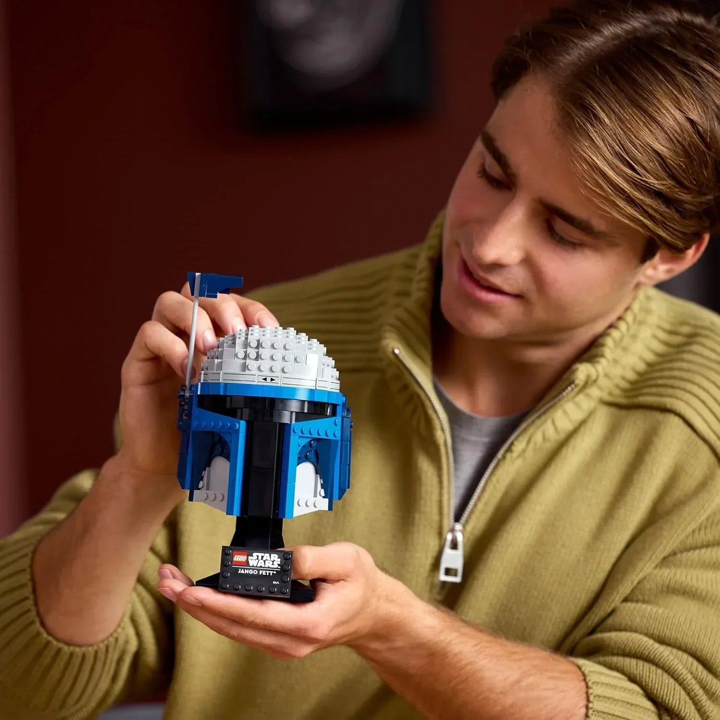 LEGO 75408 Star Wars Jango Fett Helmet Building Set (616 Pieces)