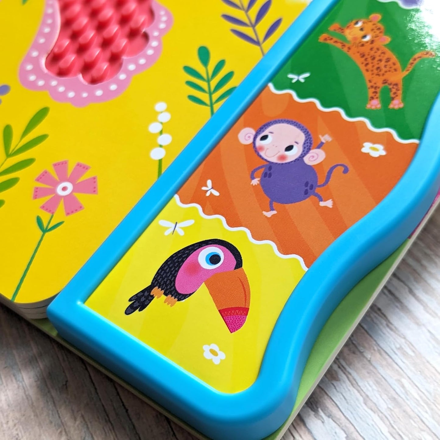 North Parade Touch and Feel in the Jungle Sound Book for Kids | Interactive Sensory Learning Book with 5 Jungle Sounds