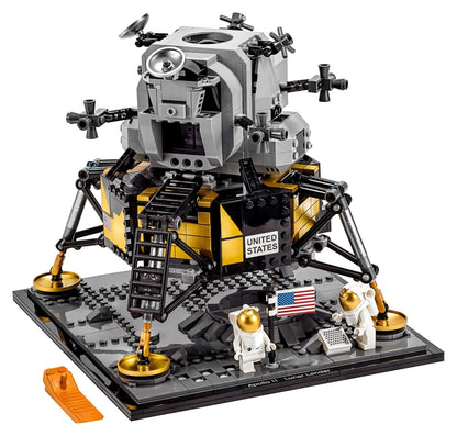 (Box is not fresh) LEGO Creator Expert NASA Apollo 11 Lunar Lander 10266 Building Kit