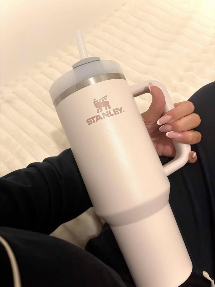 STANLEY Quencher H2.0 FlowState Tumbler 40 oz (1.18L) Cream Beige Insulated Stainless Steel Travel Mug with Handle