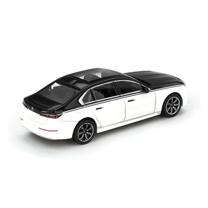 Mini GT BMW i7 xDrive60 – Alpine White / Black Sapphire | 1:64 Scale RHD Diecast Model Car - Jaiman Toys