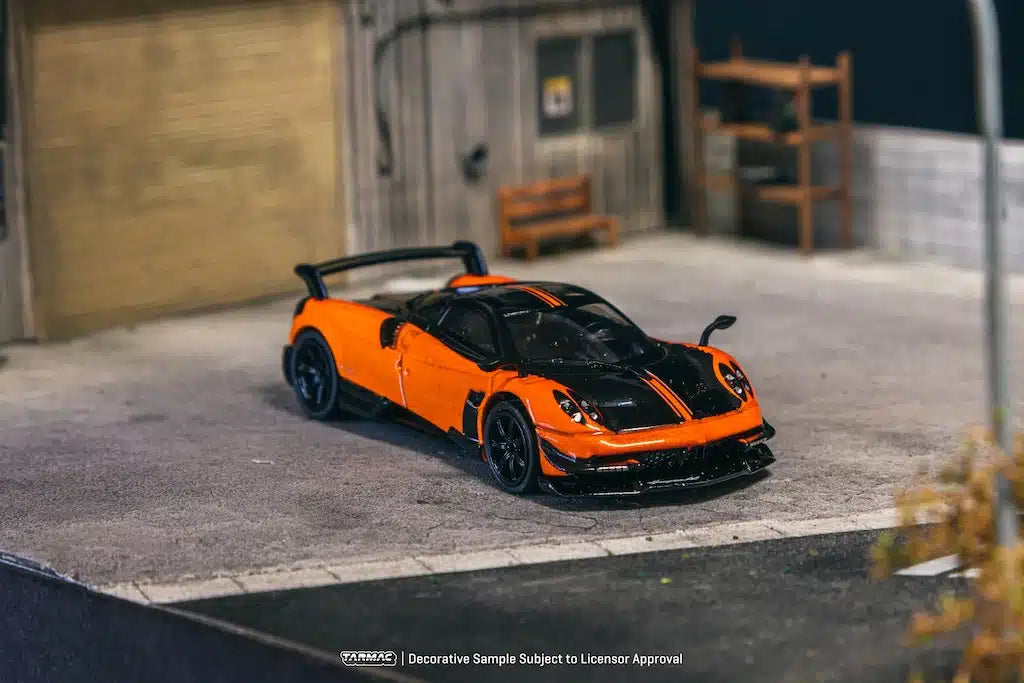 Tarmac Works GLOBAL64 1:64 Pagani Huayra BC Arancio Saint Tropez Diecast Model Car (T64G-TL014-OR)