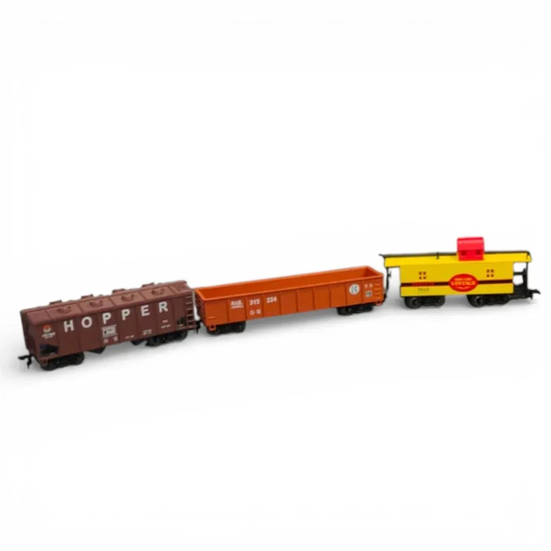 HANFLY-66300 F7A Santa Fe HO Scale Electric Train Set with Freight Cars & Metal Tracks – 1:87 Realistic Railway Model-