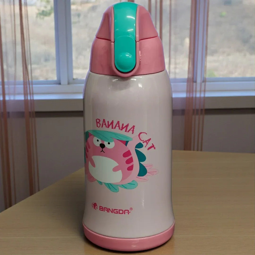 Bangda 560ml Stainless Steel Lecai Vacuum Children Water Bottle – Banana Cat Theme