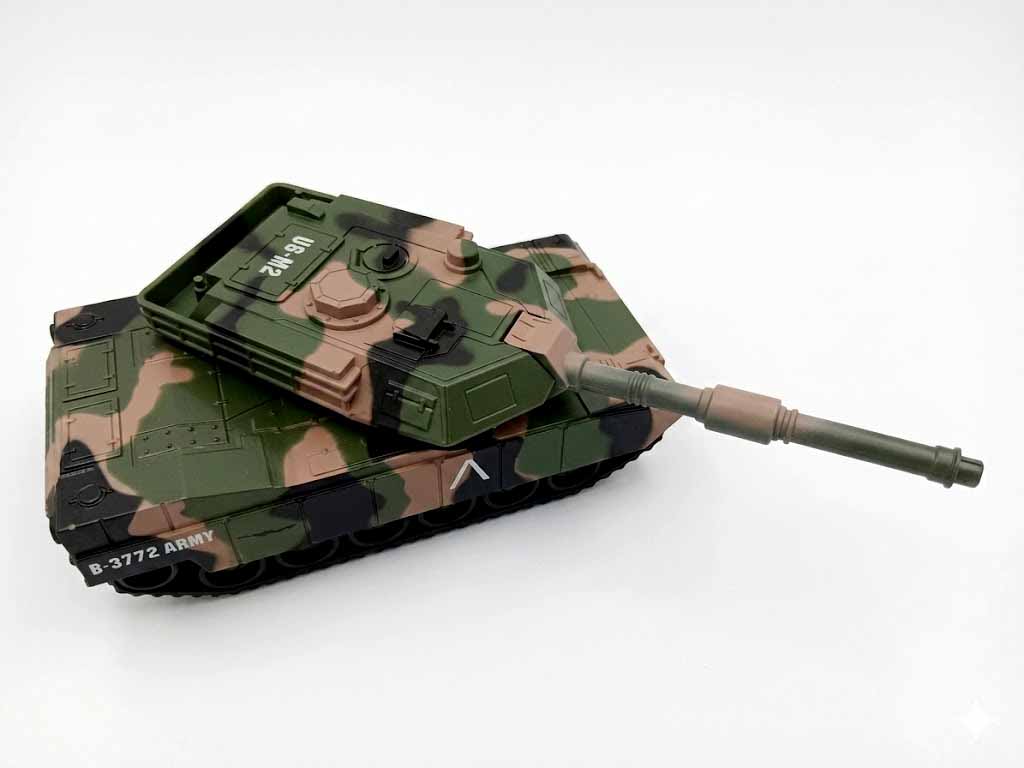 Die-Cast Leopard Tank Model 1:32 Scale – Military Camouflage Army Tank Toy