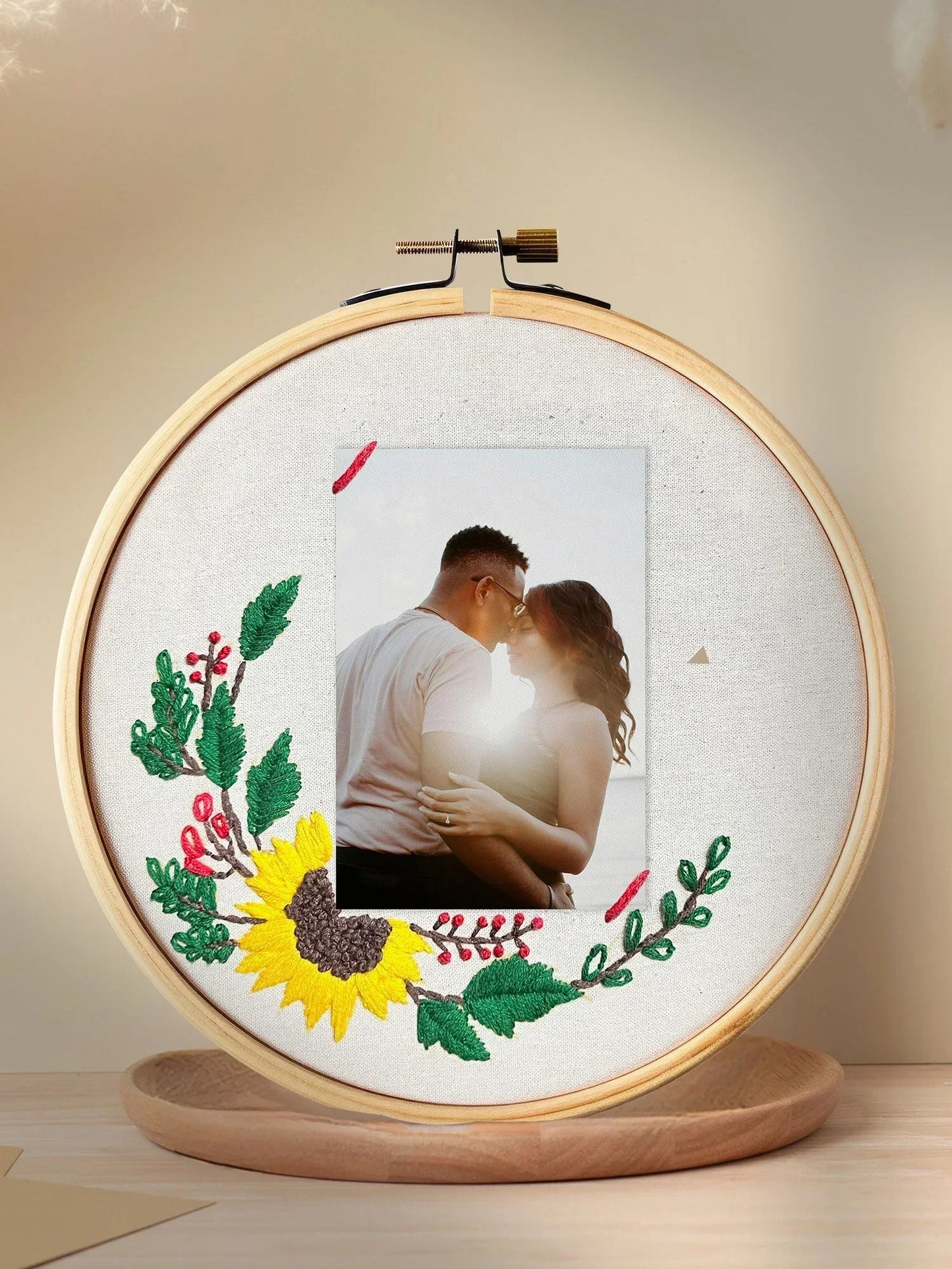 DIY Embroidery Photo Frame Kit by Dastkhat - Jaiman Toys