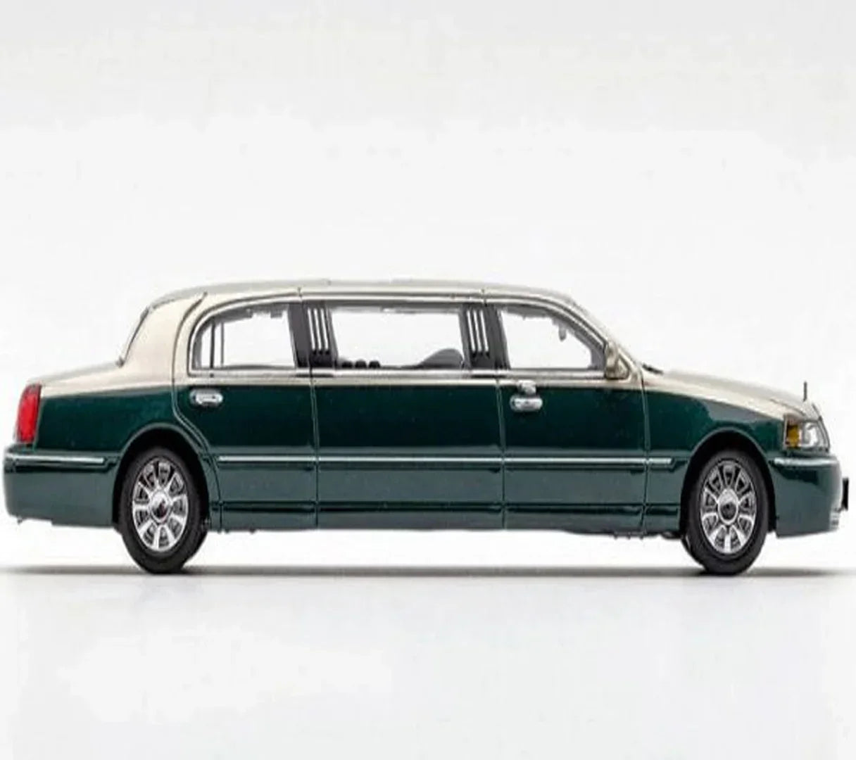 GCD 1:64 Scale Luxury 2003 Town Car Limousine 220 Diecast Model Car – Two Tone Green Gold Long Body Collectible