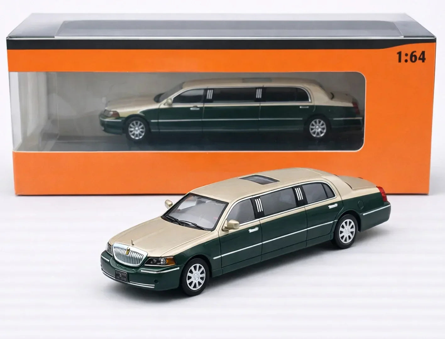 GCD 1:64 Scale Luxury 2003 Town Car Limousine 220 Diecast Model Car – Two Tone Green Gold Long Body Collectible