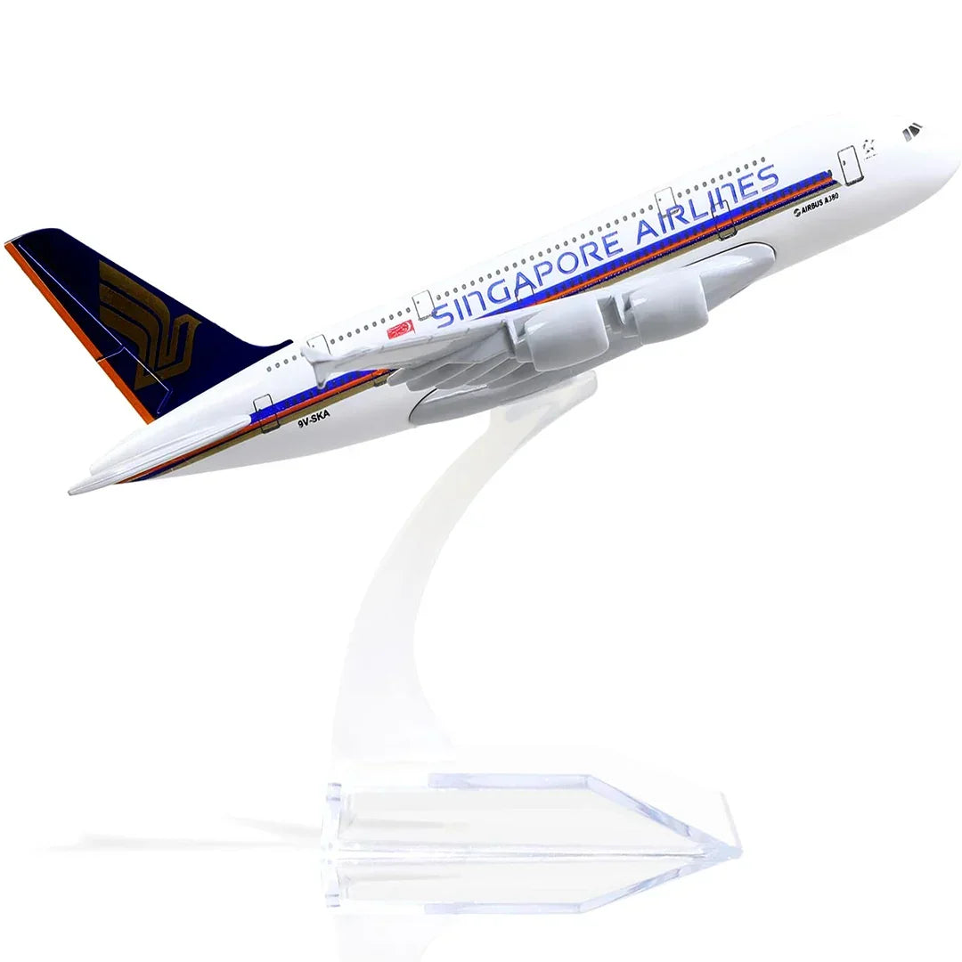 Breatoi 1:400 Die-Cast Aircraft Model Collection (16 cm) with Display Stand – International Airline Jet Showpieces