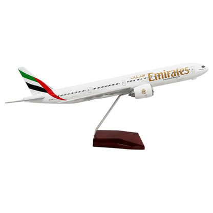 777 UAE Amirates 1:157 Scale Diecast Aeroplane Display Model with LED Light | Premium Aircraft Replica with Display Stand