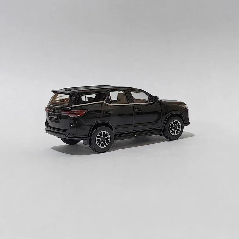 Para64 Toyota Fortuner Attitude Black – 1:64 Scale Diecast Model SUV - Jaiman Toys