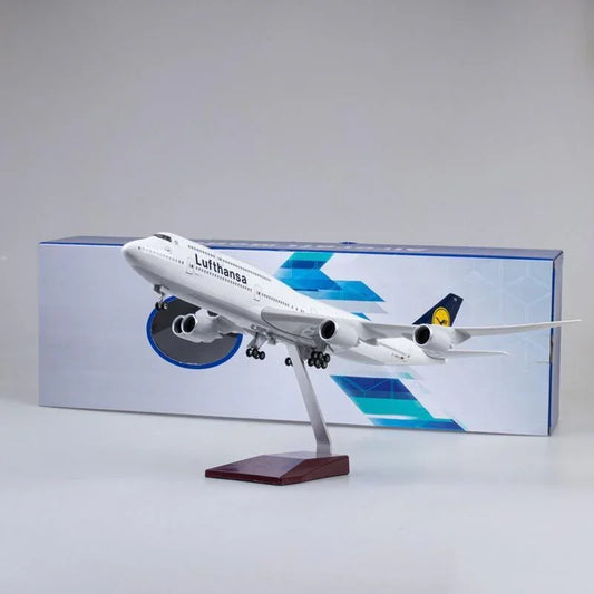 Lufthanssa Airlines Boeing 747-8 Aircraft LED Light - Airplane 1:160 Plane Decoration & Gift - 46 cm - Jaiman Toys