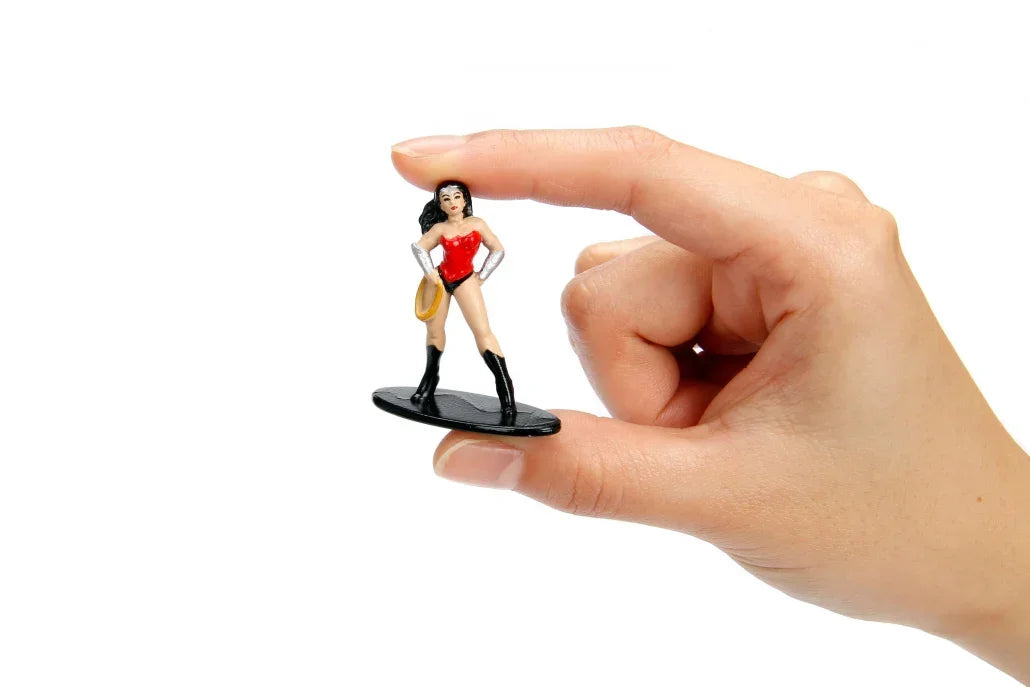 Wonder Woman DC16 Doll - DC - Nano Metalfigs 2 Inch - Jada Toys - Jaiman Toys