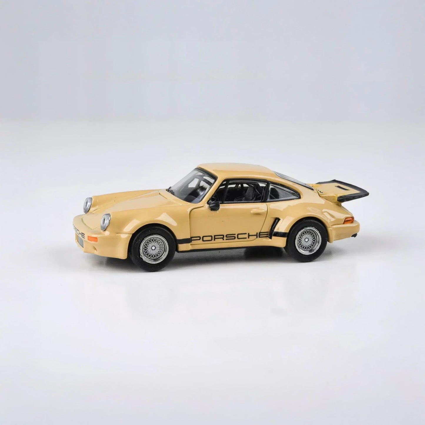 PARA64 1:64 Porsche 911 Carrera RSR 3.0 Sahara Beige Diecast Model – Classic Racing Collectible