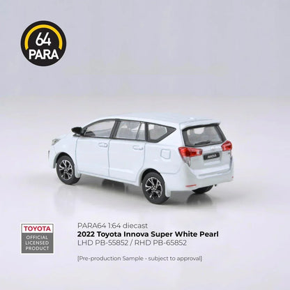 PARA64 Toyota Innova 2022 – Super White Pearl | 1:64 Diecast MPV
